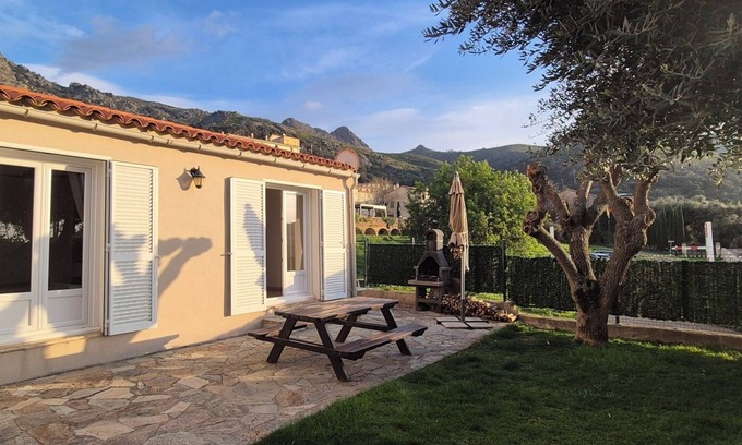 Calenzana Apartment | A l'ombre du clocher - Gîte with heated pool