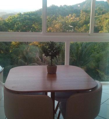 Le Morne-Vert Apartment | A la montagne
