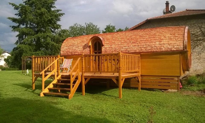 Pouilly-sous-Charlieu Ski Chalet | A la RONZIERE - Le Tonneau