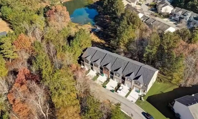 Lithonia House | A Lake Home | Emory Hillandale | Near ATL