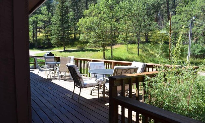 Keystone Cabin | A large 3 bedroom, 2 bath cabin minutes from Rushmore