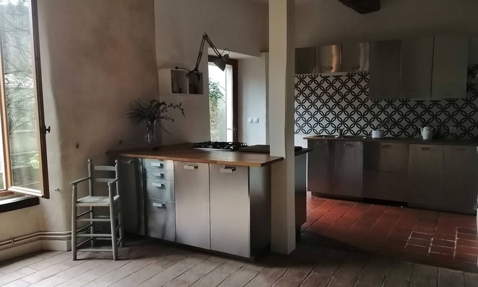 Lasalle House | A large house, close to the river, to accommodate all the children!