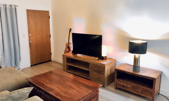 West Hollywood House | A Large Lovely 1 Bedroom 1 bath in a fantastic location adjacent West Hollywood