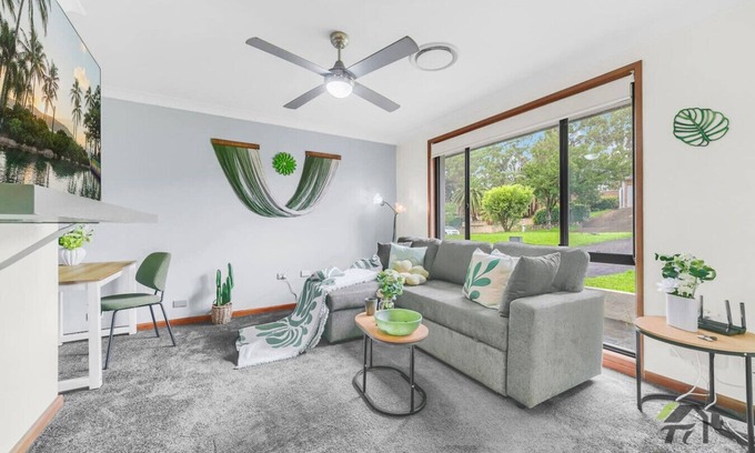 Cranebrook House | A Leisurely Three-Bedroom Home in Cranebrook
