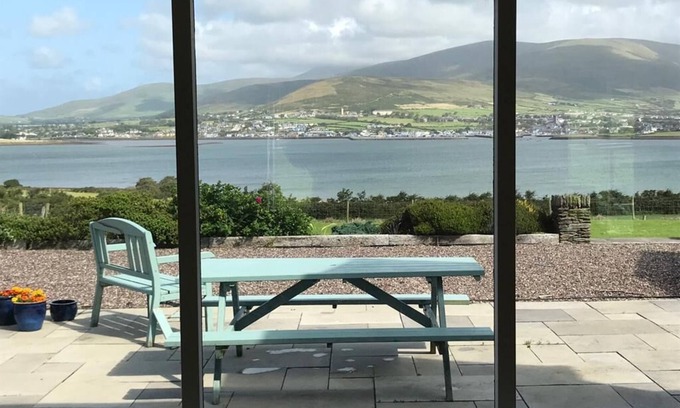 Ventry House | A little bit of heaven, Stunning Luxury waterfront Dingle Bay Property