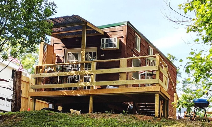 Spring City House | A Little Glamping at Watts Bar Lake