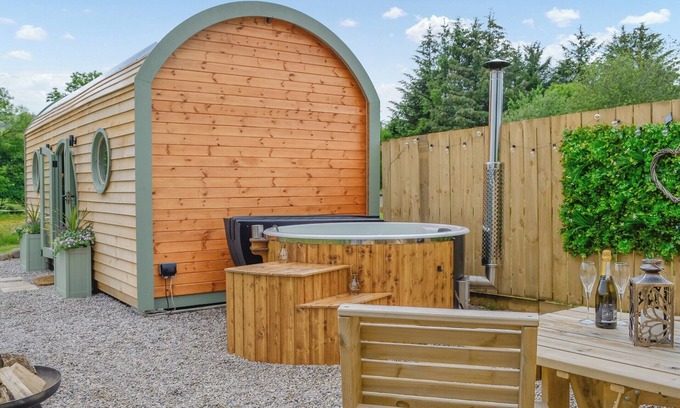 Straiton Cottage | A little hidden gem - perfect romantic getaway.
