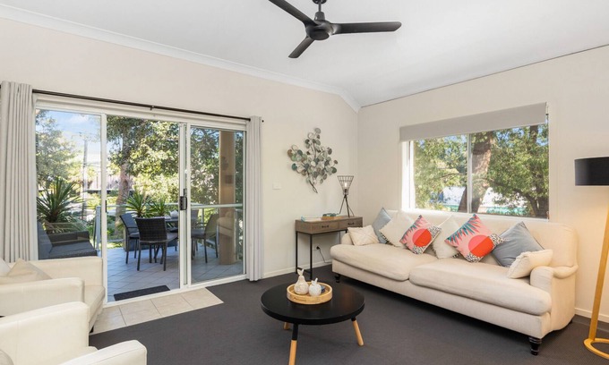 Mollymook Beach House | A Little Jewel By The Sea