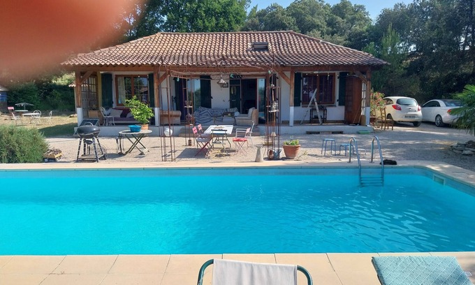 Grambois House | A little paradisehouse with a large swimming pool