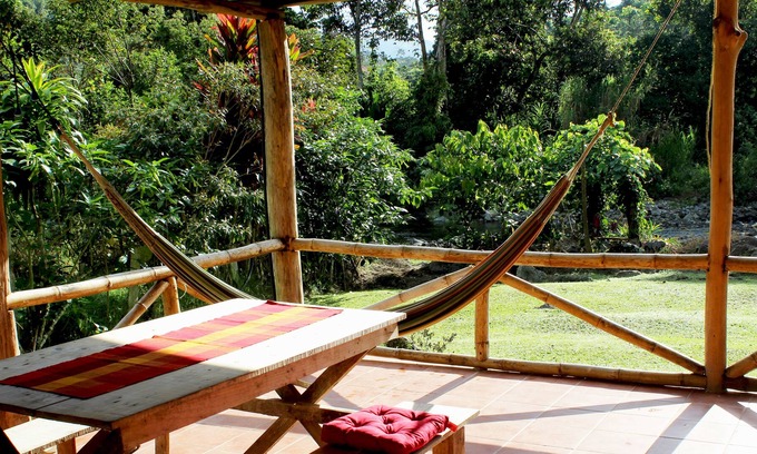 La Suiza House | A little peace of heaven - birdwatchers paradise - huge tropical land - WiFi