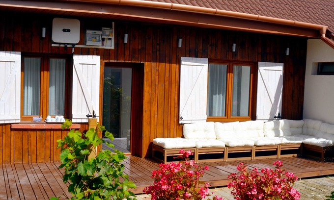 Kecskemet House | A Lizbett Cottage egy közel 100 éve épült vályogház