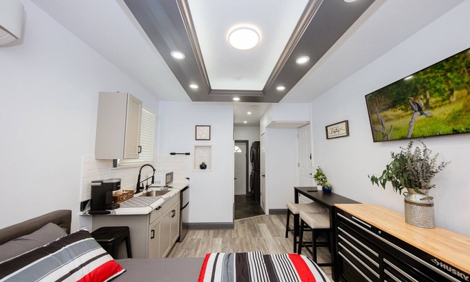 Pinellas Park Apartment | A Lookout Studio/Private