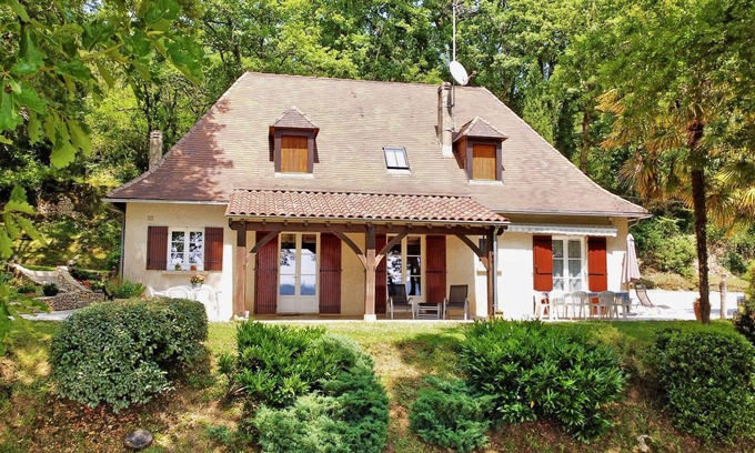 Tremolat House | A l’oree des bois - gite with swimming pool