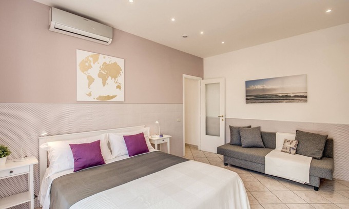 Quartiere XXXIII Lido di Ostia Ponente Apartment | A Lovely Apartment In The Heart Of Ostia Lido Nearby The Sea Of Rome