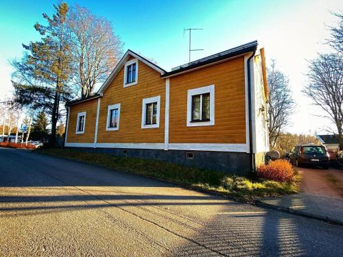 Koillinen District House | A Lovely House with A Garden in Helsinki