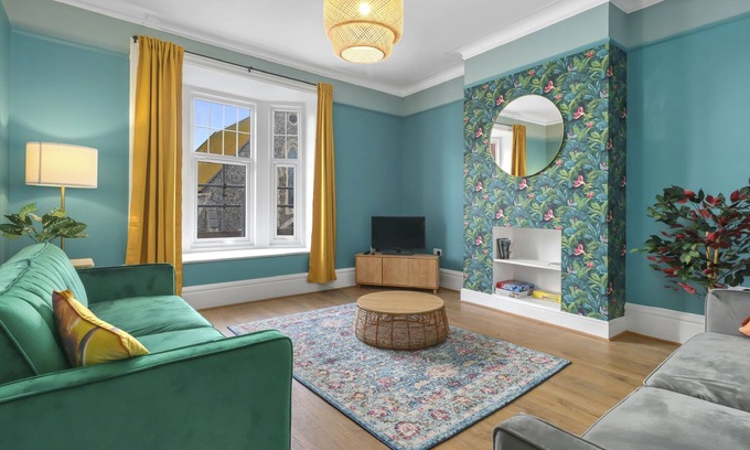 Seaford Apartment | A Lovely, Luxury flat close to attractions and beach