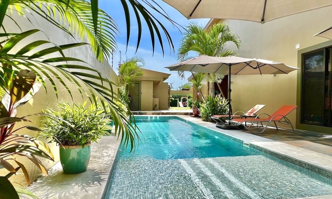 Quepos House | A luxurious 7-bedroom, 7.5-bath in Manuel Antonio, Costa Rica, with a pool.