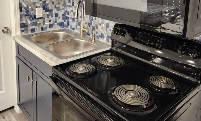 Westwego Apartment | A luxurious new construction studio apartment just 20 min away from New Orleans!
