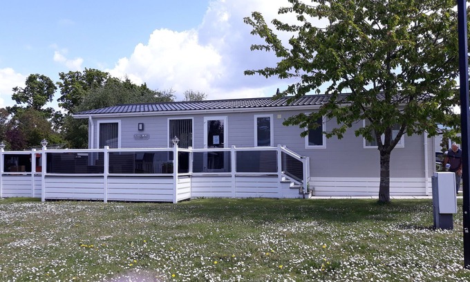 Ringwood House | A luxury 6 berth lodge, sleeps 6 a real home from home in the heart of a forest.