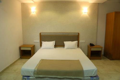 Abu Road Hotel | A Luxury Stay in S9 Hotel and Restaurant Near Ambaji