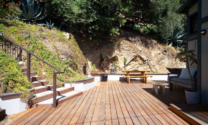Silver Lake House | A LUXURY TROPICALIA RETREAT IN SILVERLAKE