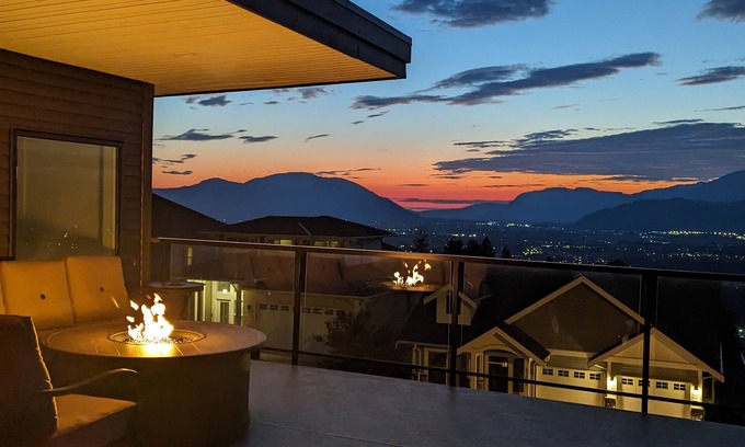 Promontory House | A Mountain Retreat with Views, Hot Tub & AC