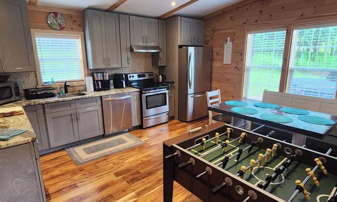 New Kingston House | A must-stay! Hot tub, dog-friendly, and EV charger