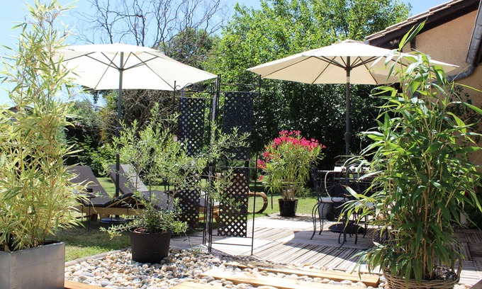 La Lande-de-Fronsac Apartment | A natural, cocooning escape just 25 minutes from Bordeaux.