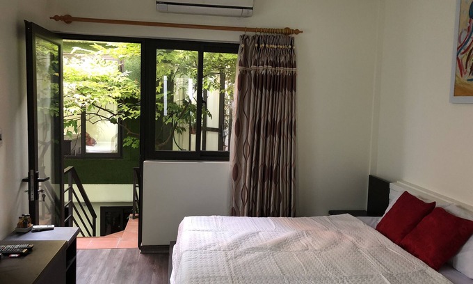 Hai Phong House | A new modern house garden in downtown