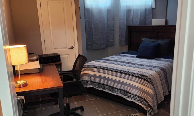 Highlandtown Apartment | A New Studio Bedroom Office Suite with a Den Free WiFi & AC Beautiful Baltimore
