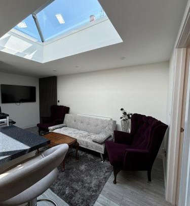Lacey Green House | A Nice 2BR Fully Furnished with Parking 2BRFN LP
