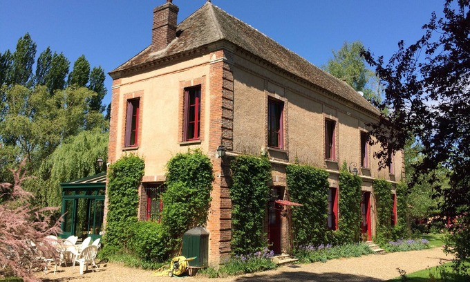 Hecourt House | A Norman riverside haven of peace, less than 1 hour from Paris