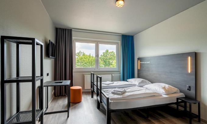 Hohenschoenhausen Hotel | a&o Berlin Kolumbus