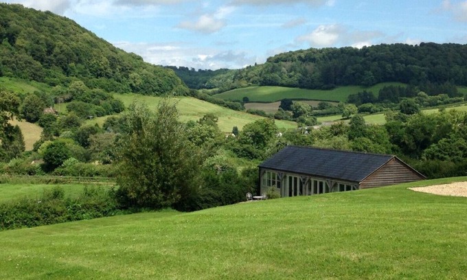 Dursley House | A one bedroom self catering property in an idyllic valley setting.