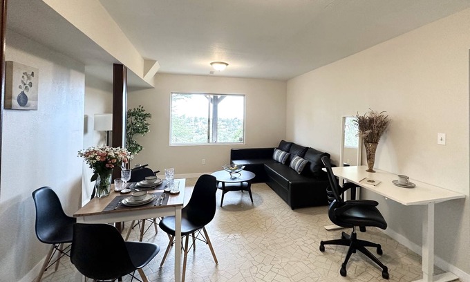 Belmont Condo | a one-bedroom suite (sleeping 4)