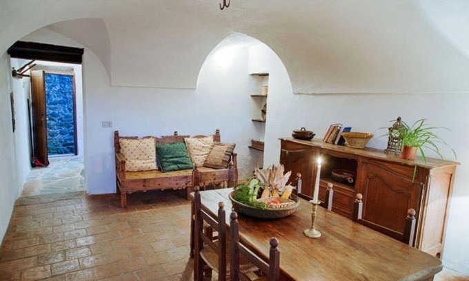 Bajardo House | A Panoramic Retreat