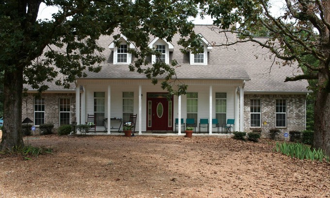 Batesville House | A Peaceful Retreat Close to Sardis Lake & Oxford - Stay and Relax!