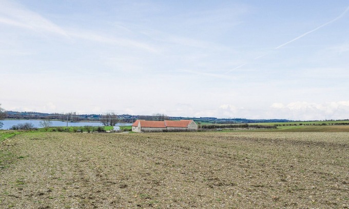 Twywell Cottage | A peaceful retreat surrounded by uninterrupted countryside and lakes awaits your visit.