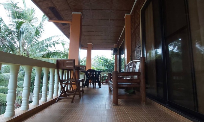 Loay House | A perfect hideaway with modernity yet peace and tranquility surrounds
