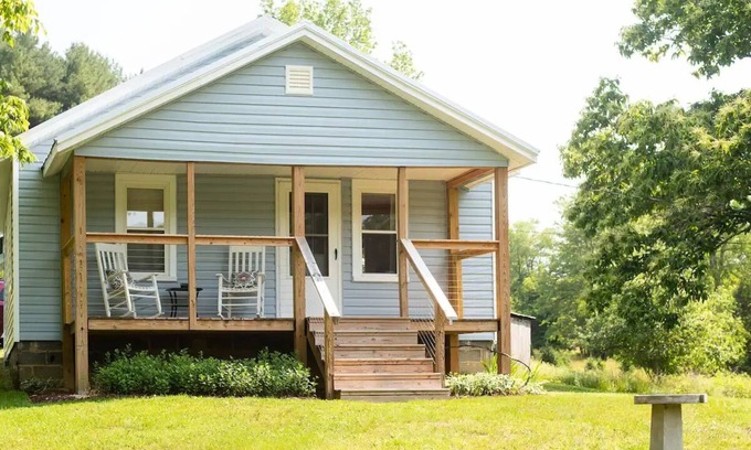 Abingdon Cottage | A perfect romantic getaway! n