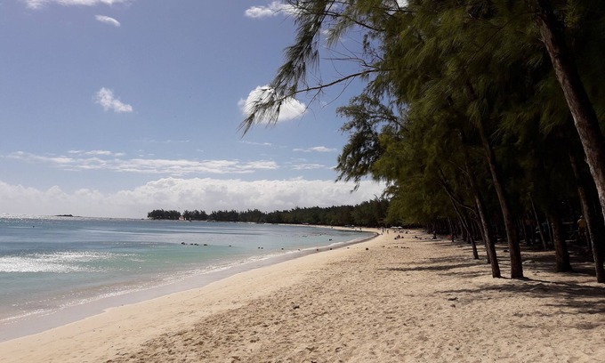 Pointe aux Biches Apartment | A person is available 24 hours a day to welcome travelers.