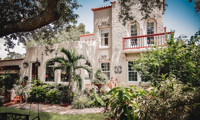 St. Petersburg - Clearwater House | A Piece of History, Great Babe Ruth’s Build! - Spanish Style Hacienda, 4BR/5BA!