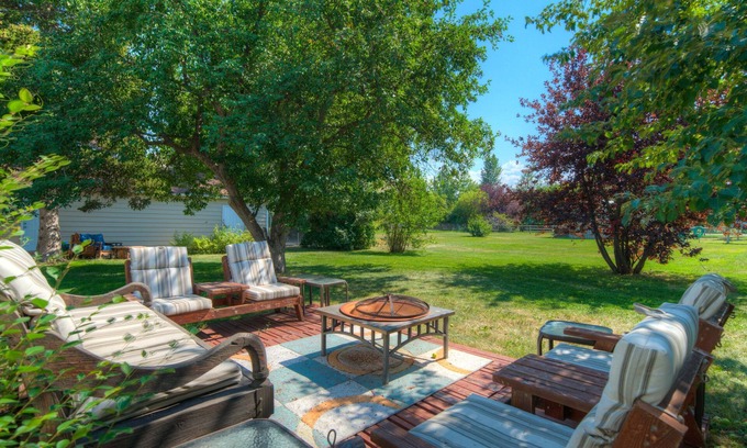 Bozeman House | A Piece of the Country Right in Town.