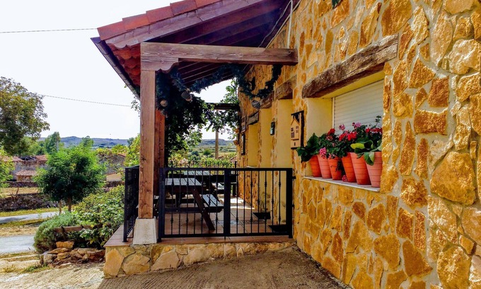 Santa Gadea Cottage | A place of Atlantic meadows and forests, 5 km from the beaches of the Ebro reservoir