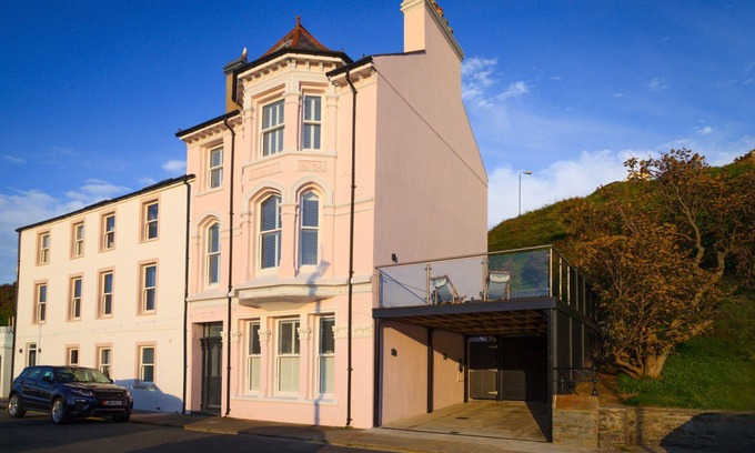 Port Erin House | A premium home on Port Erin beach, perfect for families and groups