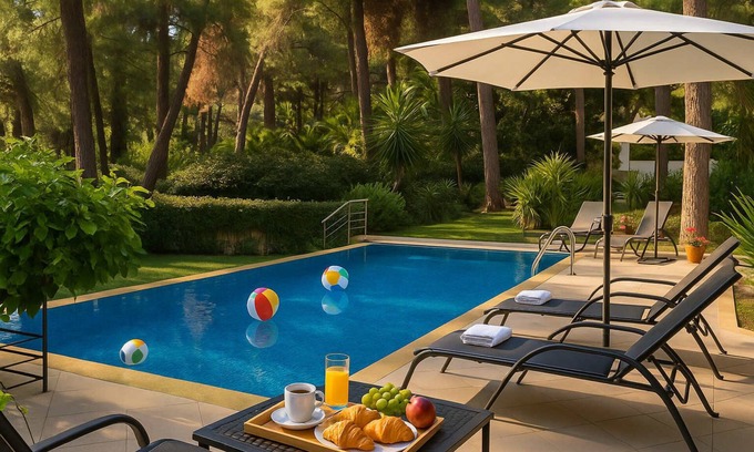 Sane Villa | A Private Haven: Hera with Secluded Pool & Garden