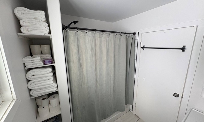 La Crete House | A professional come and go, centrally located, rental for workers or visitors.