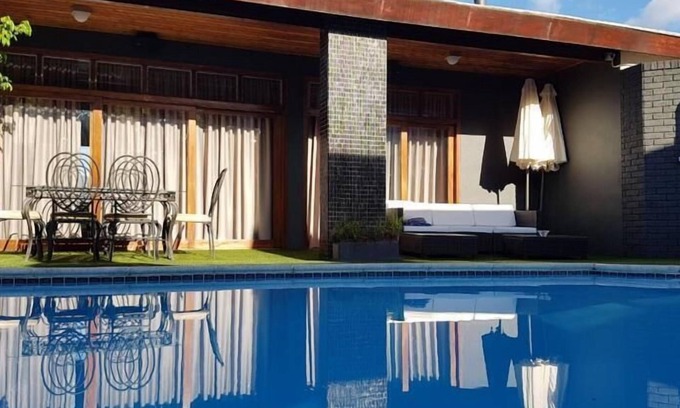 Paarl House | A Queenslin Guesthouse