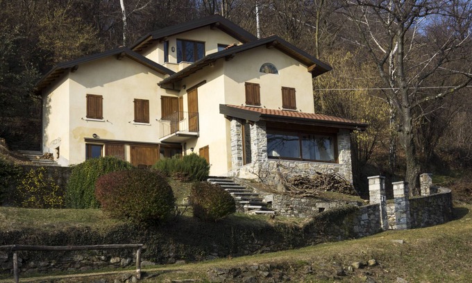 Belgirate Villa | a quiet country house with a great view of Lake Maggiore