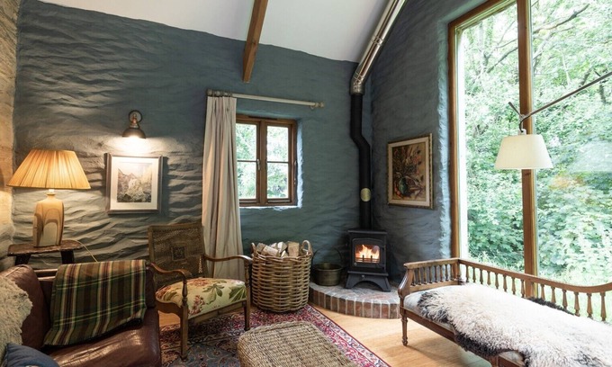 Cardigan House | A quirky converted barn.